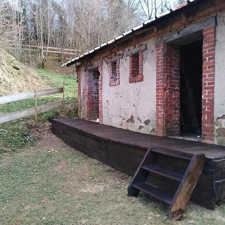 Le Domaine Enchante بيت للعطل Cransac